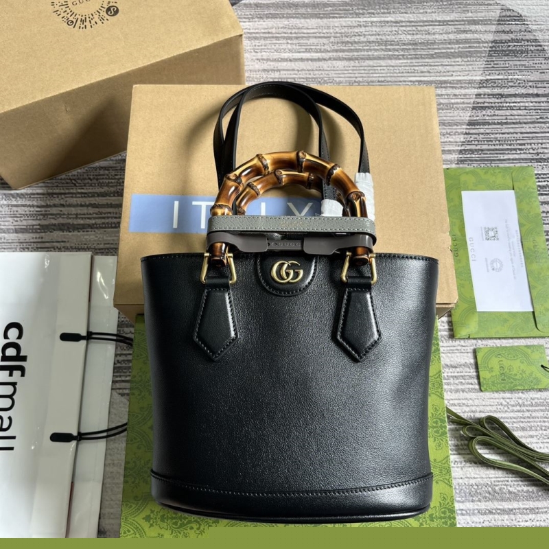 G*u*i bucket bags